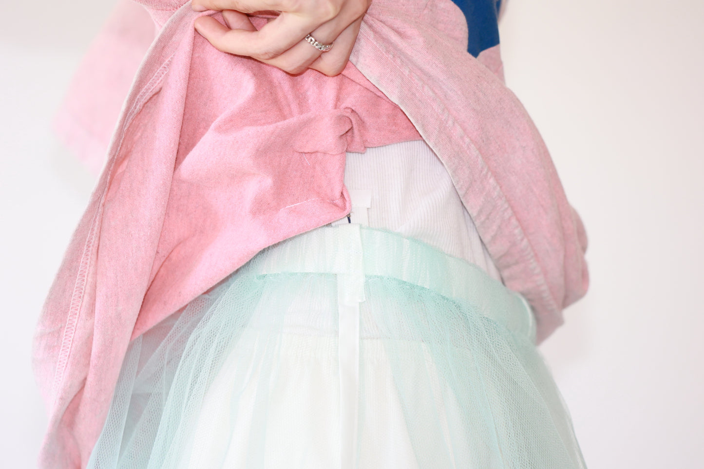 POTTOxUDW UP-CYCLED PIGMENT-DYED ATTACHABLE TULLE ONE-PIECE DRESS, BONTAGE PINK